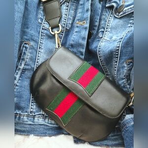 Authentic‎ GUCCI Web Red Green Hobo Crossbody Shoulder Bag Clutch Wallet